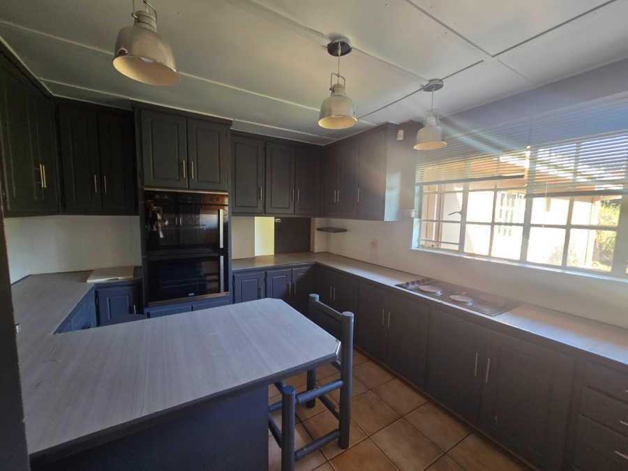 4 Bedroom Property for Sale in Heuwelsig Free State